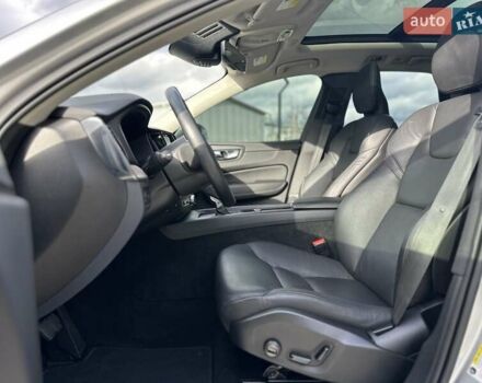 Вольво ХС60 2021 в Луцке на Automoto.ua Серый Вольво ХС60, объемом двигателя 2 л и пробегом 63 тыс. км за 28000 $, фото 16 на Automoto.ua