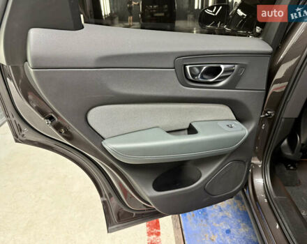 Серый Вольво ХС60, объемом двигателя 1.97 л и пробегом 82 тыс. км за 42000 $, фото 25 на Automoto.ua