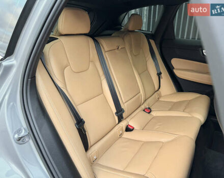 Вольво ХС60 2022 в Киеве на Automoto.ua Серый Вольво ХС60, объемом двигателя 2 л и пробегом 34 тыс. км за 49000 $, фото 39 на Automoto.ua