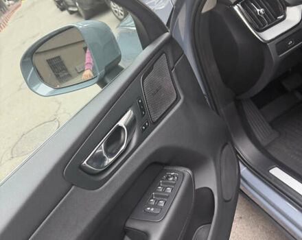 Серый Вольво ХС60, объемом двигателя 1.97 л и пробегом 30 тыс. км за 45000 $, фото 5 на Automoto.ua