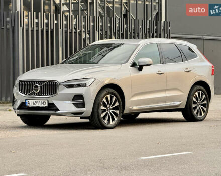 Вольво ХС60 2022 в Киеве на Automoto.ua Серый Вольво ХС60, объемом двигателя 2 л и пробегом 34 тыс. км за 49000 $, фото 8 на Automoto.ua