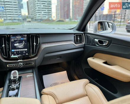 Вольво ХС60 2022 в Киеве на Automoto.ua Серый Вольво ХС60, объемом двигателя 2 л и пробегом 34 тыс. км за 49000 $, фото 41 на Automoto.ua