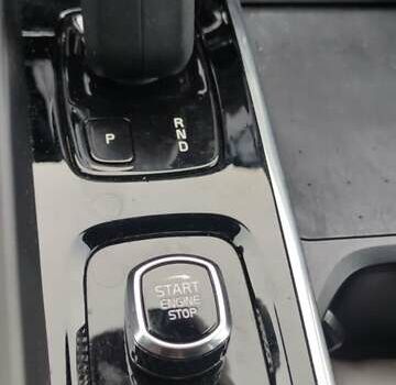 Серый Вольво ХС60, объемом двигателя 1.97 л и пробегом 47 тыс. км за 43999 $, фото 4 на Automoto.ua