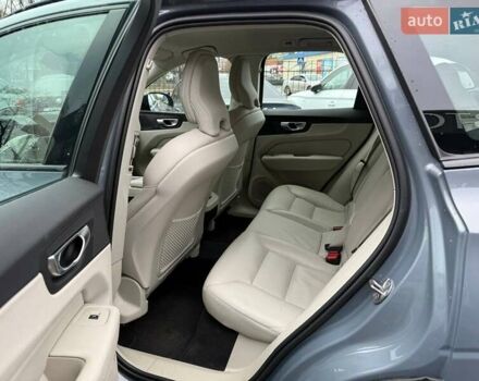 Серый Вольво ХС60, объемом двигателя 1.97 л и пробегом 28 тыс. км за 57000 $, фото 41 на Automoto.ua