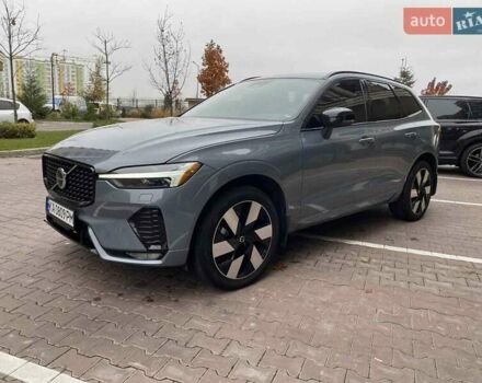 Серый Вольво ХС60, объемом двигателя 1.97 л и пробегом 11 тыс. км за 37000 $, фото 3 на Automoto.ua