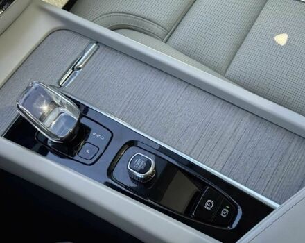 Сірий Вольво ХС60, об'ємом двигуна 2 л та пробігом 30 тис. км за 16500 $, фото 7 на Automoto.ua