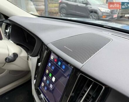 Серый Вольво ХС60, объемом двигателя 1.97 л и пробегом 28 тыс. км за 57000 $, фото 31 на Automoto.ua