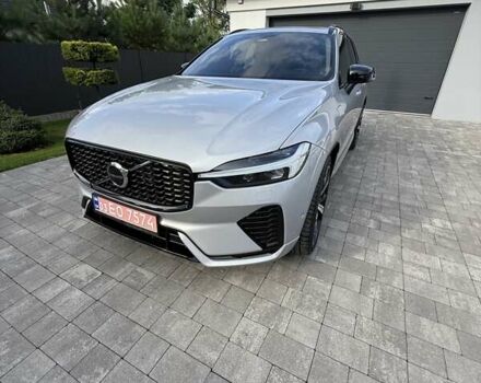 Вольво ХС60 2023 в Самборе на Automoto.ua Серый Вольво ХС60, объемом двигателя 2 л и пробегом 36 тыс. км за 52750 $, фото 4 на Automoto.ua