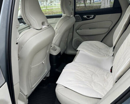 Серый Вольво ХС60, объемом двигателя 2 л и пробегом 14 тыс. км за 69999 $, фото 6 на Automoto.ua