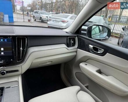 Серый Вольво ХС60, объемом двигателя 1.97 л и пробегом 28 тыс. км за 57000 $, фото 36 на Automoto.ua