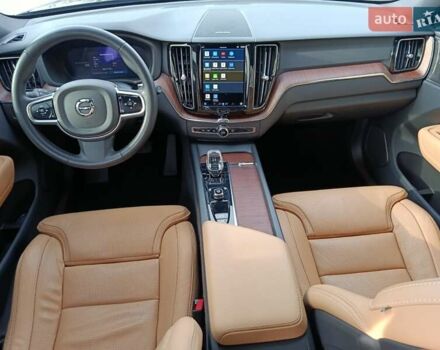 Серый Вольво ХС60, объемом двигателя 2 л и пробегом 77 тыс. км за 59900 $, фото 15 на Automoto.ua