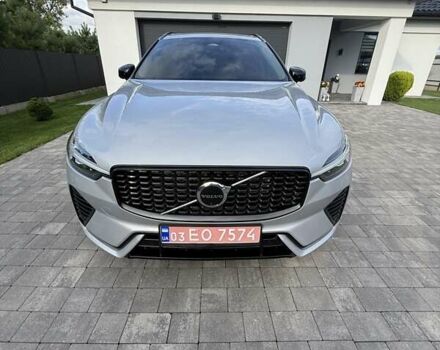 Вольво ХС60 2023 в Самборе на Automoto.ua Серый Вольво ХС60, объемом двигателя 2 л и пробегом 36 тыс. км за 52750 $, фото 2 на Automoto.ua
