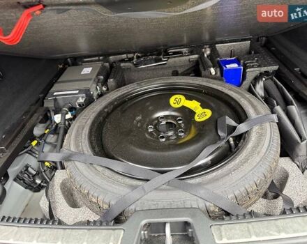 Серый Вольво ХС60, объемом двигателя 1.97 л и пробегом 28 тыс. км за 57000 $, фото 43 на Automoto.ua