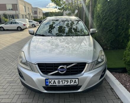 Серый Вольво ХС60, объемом двигателя 2.4 л и пробегом 275 тыс. км за 7500 $, фото 1 на Automoto.ua