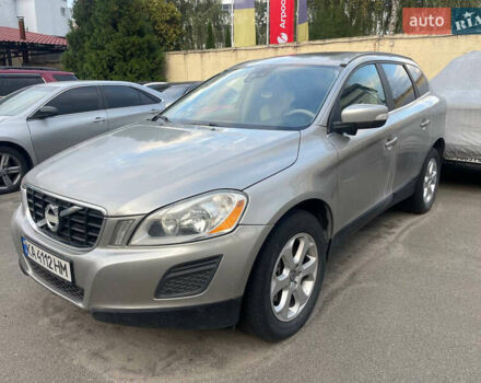 Серый Вольво ХС60, объемом двигателя 3.19 л и пробегом 190 тыс. км за 9999 $, фото 1 на Automoto.ua