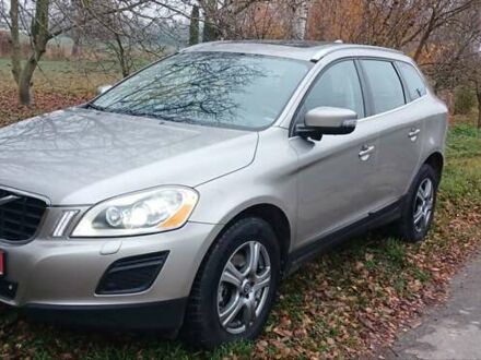 Серый Вольво ХС60, объемом двигателя 2.4 л и пробегом 285 тыс. км за 15300 $, фото 1 на Automoto.ua