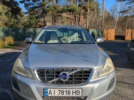 Серый Вольво ХС60, объемом двигателя 2 л и пробегом 300 тыс. км за 11500 $, фото 1 на Automoto.ua