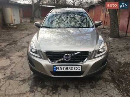 Серый Вольво ХС60, объемом двигателя 2.95 л и пробегом 150 тыс. км за 16000 $, фото 1 на Automoto.ua