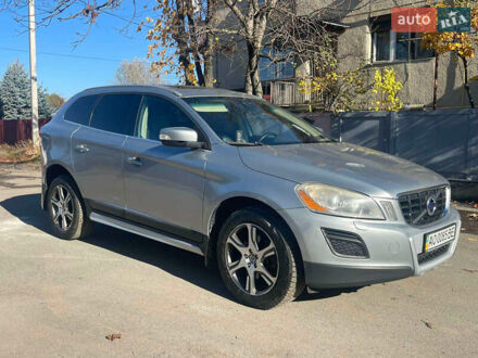 Серый Вольво ХС60, объемом двигателя 2.4 л и пробегом 310 тыс. км за 13500 $, фото 1 на Automoto.ua