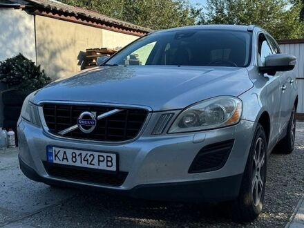 Сірий Вольво ХС60, об'ємом двигуна 2.95 л та пробігом 280 тис. км за 11500 $, фото 1 на Automoto.ua