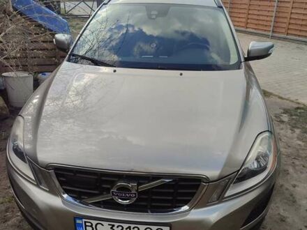 Серый Вольво ХС60, объемом двигателя 2.4 л и пробегом 290 тыс. км за 14700 $, фото 1 на Automoto.ua