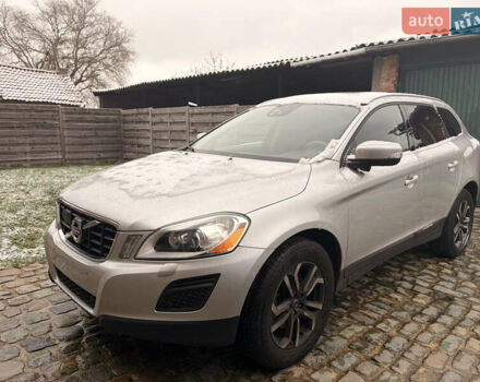 Серый Вольво ХС60, объемом двигателя 2.4 л и пробегом 255 тыс. км за 14602 $, фото 1 на Automoto.ua