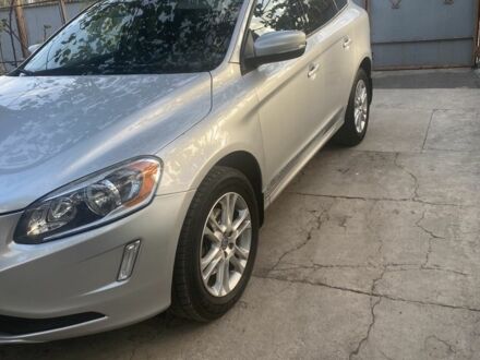 Сірий Вольво ХС60, об'ємом двигуна 2.5 л та пробігом 270 тис. км за 17409 $, фото 1 на Automoto.ua