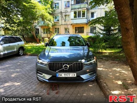 Серый Вольво ХС60, объемом двигателя 2 л и пробегом 87 тыс. км за 35000 $, фото 1 на Automoto.ua