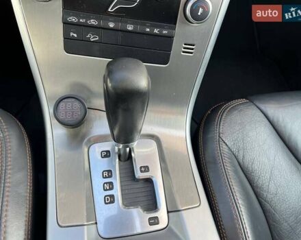 Синій Вольво ХС60, об'ємом двигуна 2.4 л та пробігом 218 тис. км за 13000 $, фото 25 на Automoto.ua