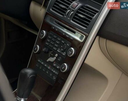 Синий Вольво ХС60, объемом двигателя 2.39 л и пробегом 251 тыс. км за 11000 $, фото 10 на Automoto.ua