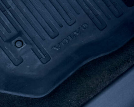 Синий Вольво ХС60, объемом двигателя 2.4 л и пробегом 153 тыс. км за 14700 $, фото 24 на Automoto.ua