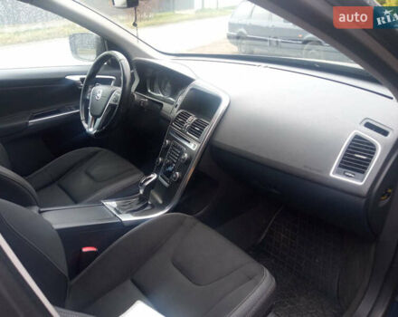 Синий Вольво ХС60, объемом двигателя 2.4 л и пробегом 280 тыс. км за 15700 $, фото 4 на Automoto.ua