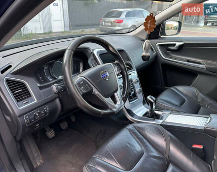 Синий Вольво ХС60, объемом двигателя 2.4 л и пробегом 290 тыс. км за 15000 $, фото 10 на Automoto.ua