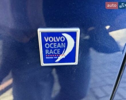 Синий Вольво ХС60, объемом двигателя 2.4 л и пробегом 221 тыс. км за 18500 $, фото 3 на Automoto.ua