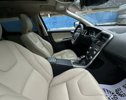 Синий Вольво ХС60, объемом двигателя 2.4 л и пробегом 223 тыс. км за 13850 $, фото 33 на Automoto.ua