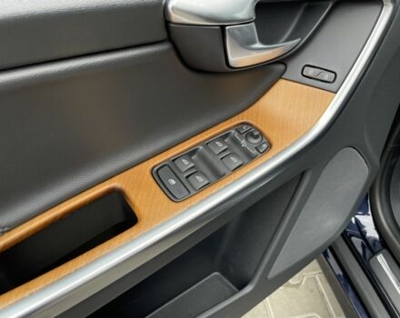 Синій Вольво ХС60, об'ємом двигуна 2 л та пробігом 145 тис. км за 21000 $, фото 6 на Automoto.ua