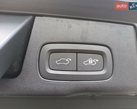 Синий Вольво ХС60, объемом двигателя 1.97 л и пробегом 82 тыс. км за 33000 $, фото 32 на Automoto.ua