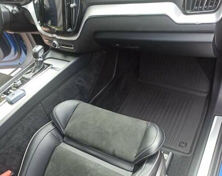 Синий Вольво ХС60, объемом двигателя 1.97 л и пробегом 82 тыс. км за 33000 $, фото 55 на Automoto.ua