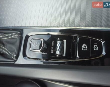 Синий Вольво ХС60, объемом двигателя 1.97 л и пробегом 82 тыс. км за 33000 $, фото 33 на Automoto.ua