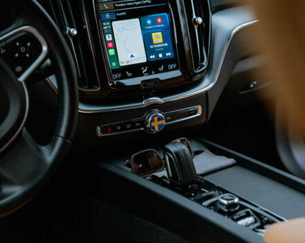 Синий Вольво ХС60, объемом двигателя 1.97 л и пробегом 64 тыс. км за 39000 $, фото 2 на Automoto.ua