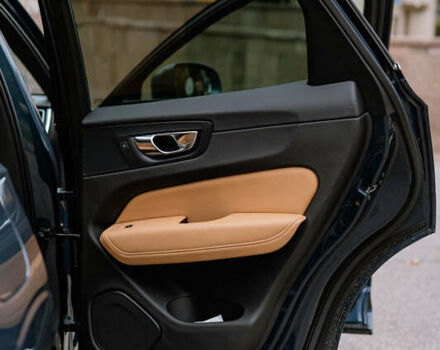 Синий Вольво ХС60, объемом двигателя 1.97 л и пробегом 64 тыс. км за 39000 $, фото 18 на Automoto.ua