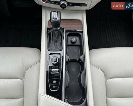 Синій Вольво ХС60, об'ємом двигуна 2 л та пробігом 192 тис. км за 28000 $, фото 24 на Automoto.ua