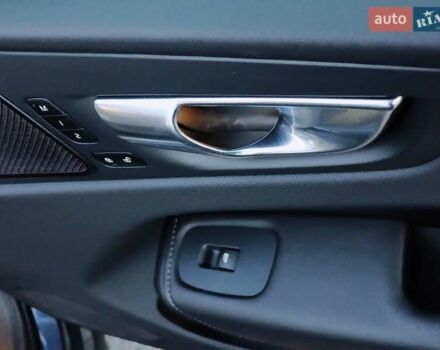 Синий Вольво ХС60, объемом двигателя 1.97 л и пробегом 52 тыс. км за 39900 $, фото 45 на Automoto.ua