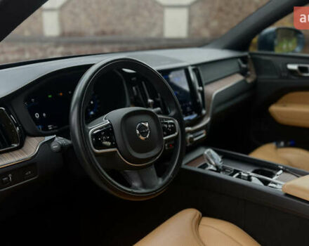 Синий Вольво ХС60, объемом двигателя 2 л и пробегом 49 тыс. км за 37000 $, фото 5 на Automoto.ua