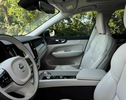 Вольво ХС60 2023 в Киеве на Automoto.ua Синий Вольво ХС60, объемом двигателя 0 л и пробегом 28 тыс. км за 30600 $, фото 12 на Automoto.ua