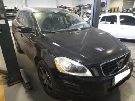 Синий Вольво ХС60, объемом двигателя 0 л и пробегом 190 тыс. км за 10000 $, фото 1 на Automoto.ua