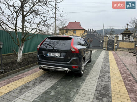 Синий Вольво ХС60, объемом двигателя 2.4 л и пробегом 300 тыс. км за 15000 $, фото 1 на Automoto.ua