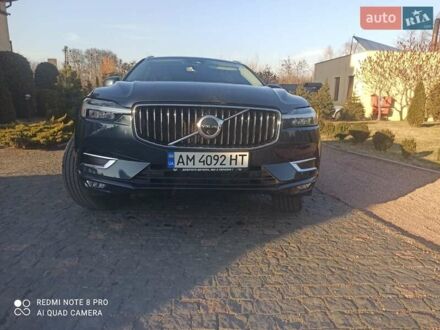 Вольво ХС60 2021 в Киеве на Automoto.ua Синий Вольво ХС60, объемом двигателя 1.97 л и пробегом 52 тыс. км за 44000 $, фото 1 на Automoto.ua
