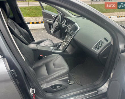 Зелений Вольво ХС60, об'ємом двигуна 2 л та пробігом 228 тис. км за 13999 $, фото 14 на Automoto.ua