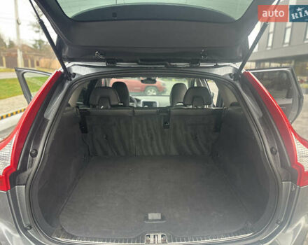 Зелений Вольво ХС60, об'ємом двигуна 2 л та пробігом 228 тис. км за 13999 $, фото 10 на Automoto.ua